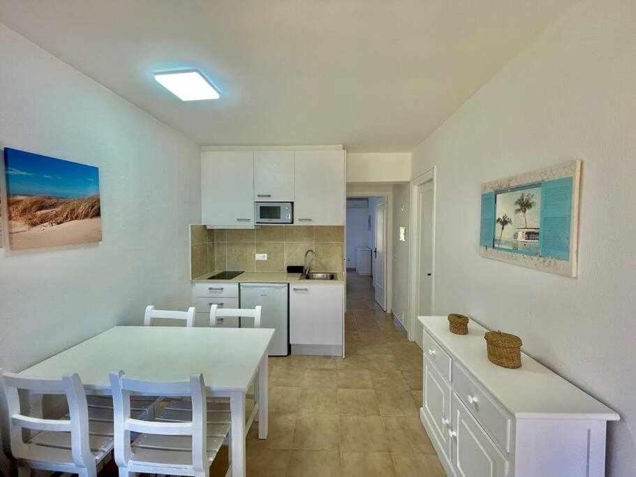 Pura Vida Apartamento Con Piscina Cala'N Blanes  Exterior photo